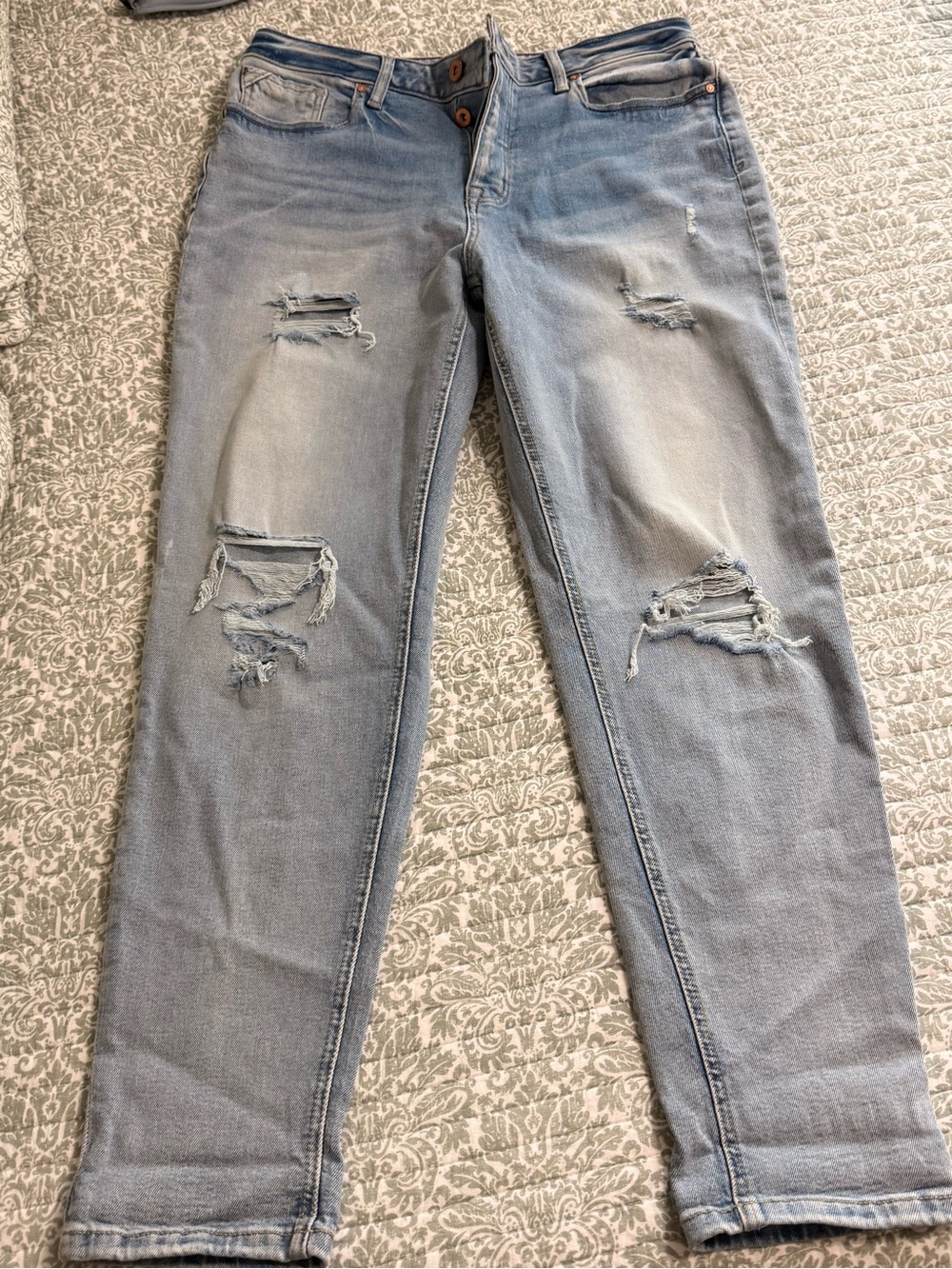 Edgely Light Wash Distressed Boyfriend Jeans